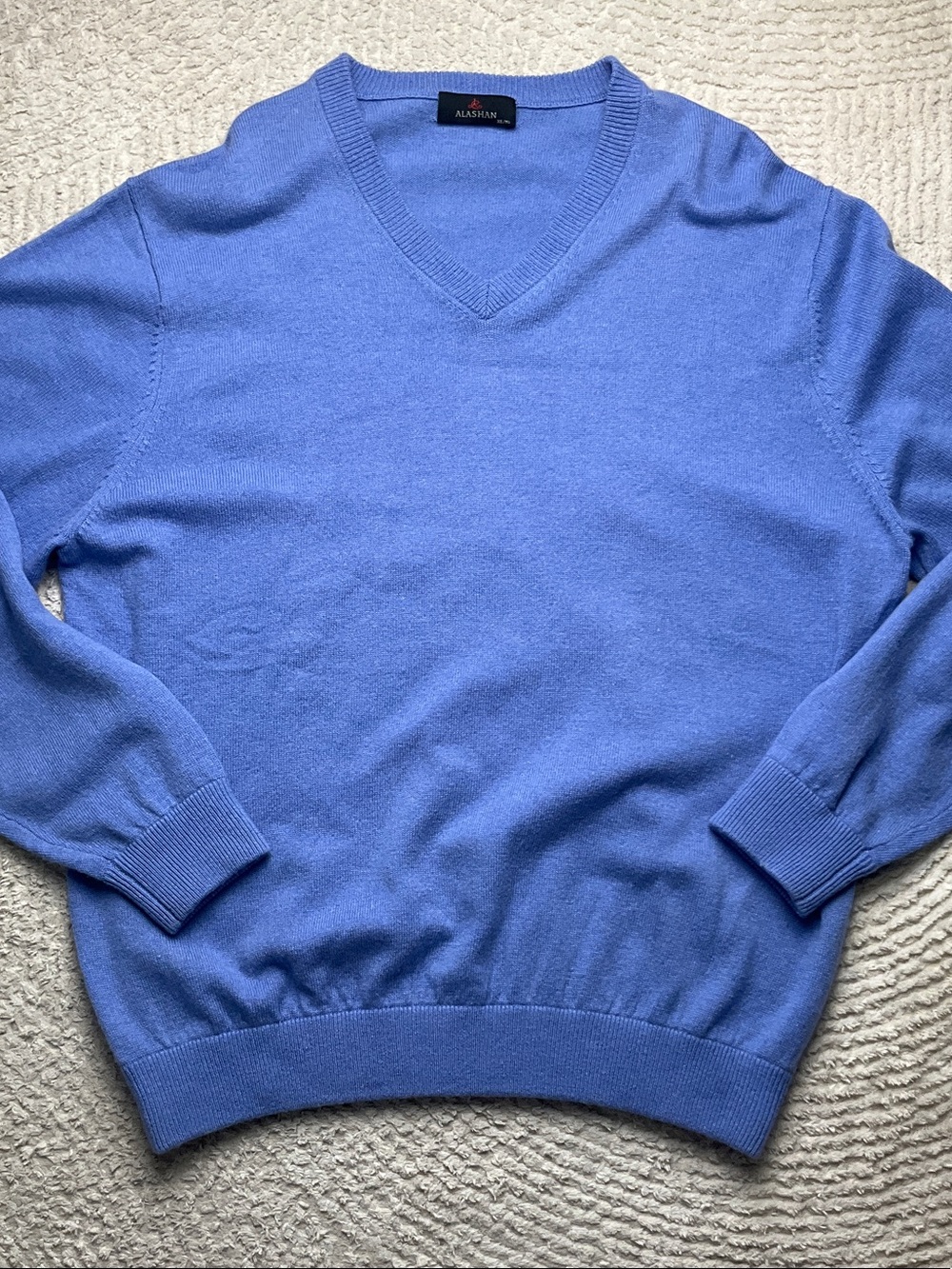 Alashan V-Neck Merino and Cashmere Sweater in Blue Women’s Size XL